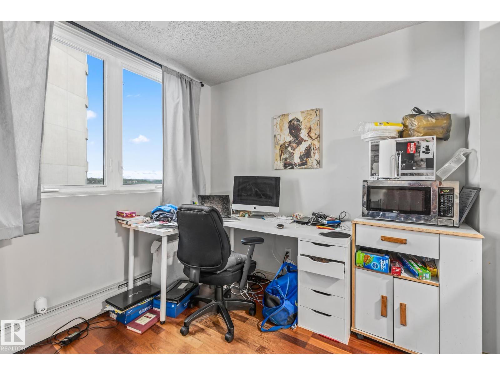 Photo 8 of 702 10015 119 St Nw, Edmonton AB