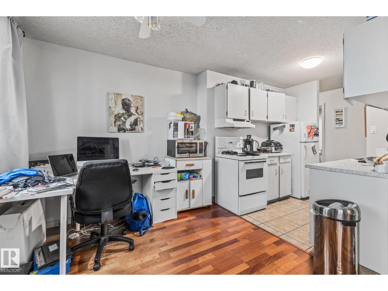 Photo 4 of 702 10015 119 St Nw, Edmonton AB