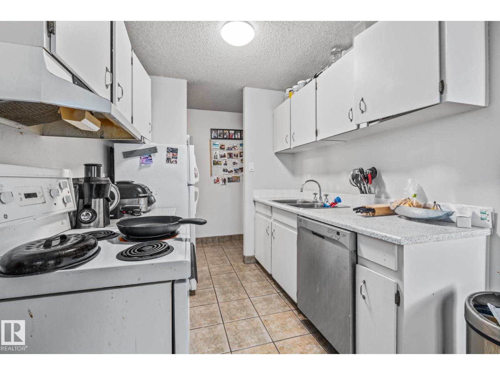 Photo 14 of 702 10015 119 St Nw, Edmonton AB