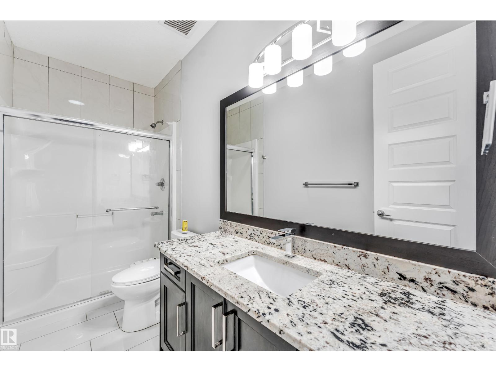 Photo 3 of 1743 28 St Nw, Edmonton AB