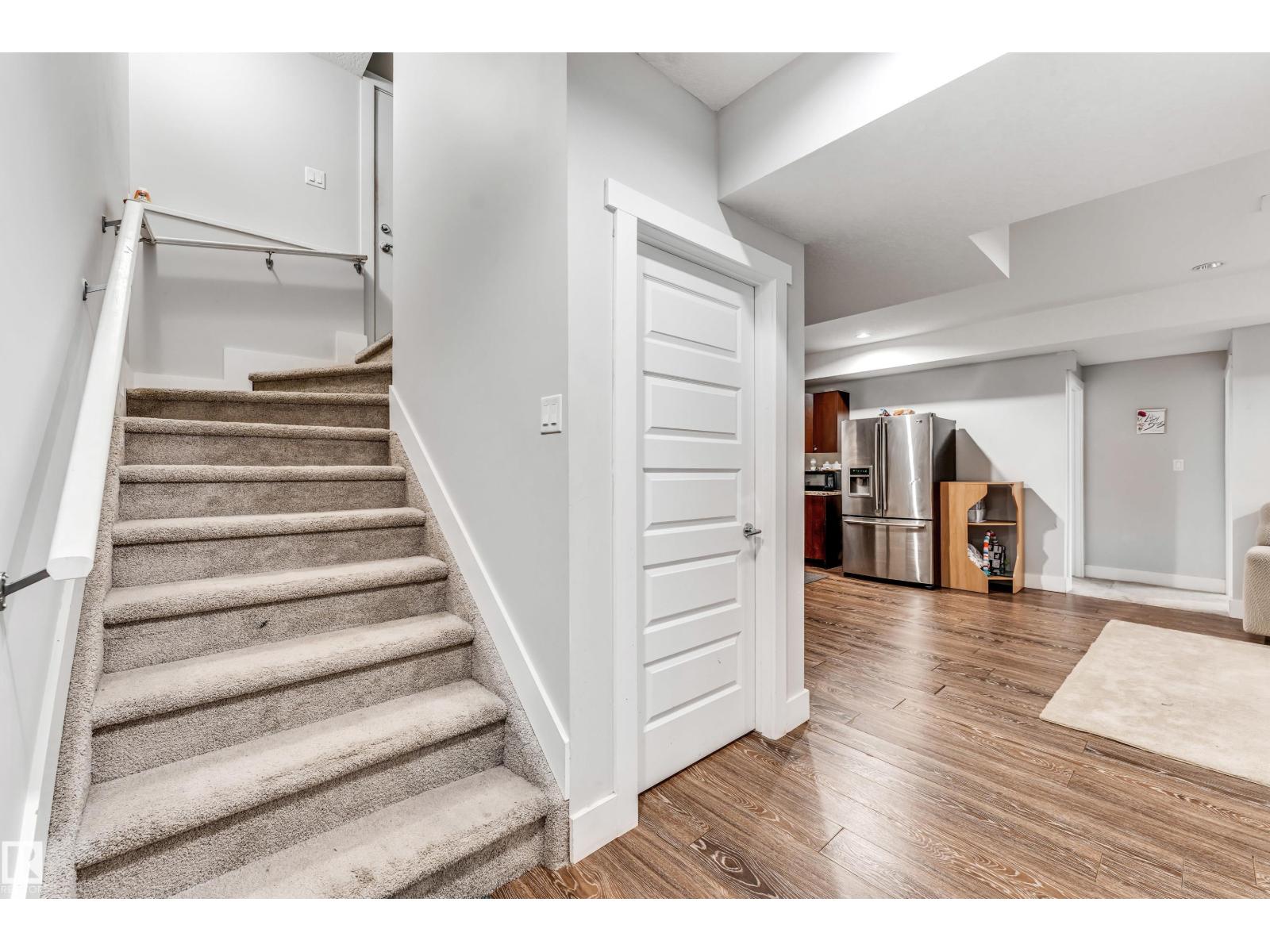 Photo 18 of 1743 28 St Nw, Edmonton AB