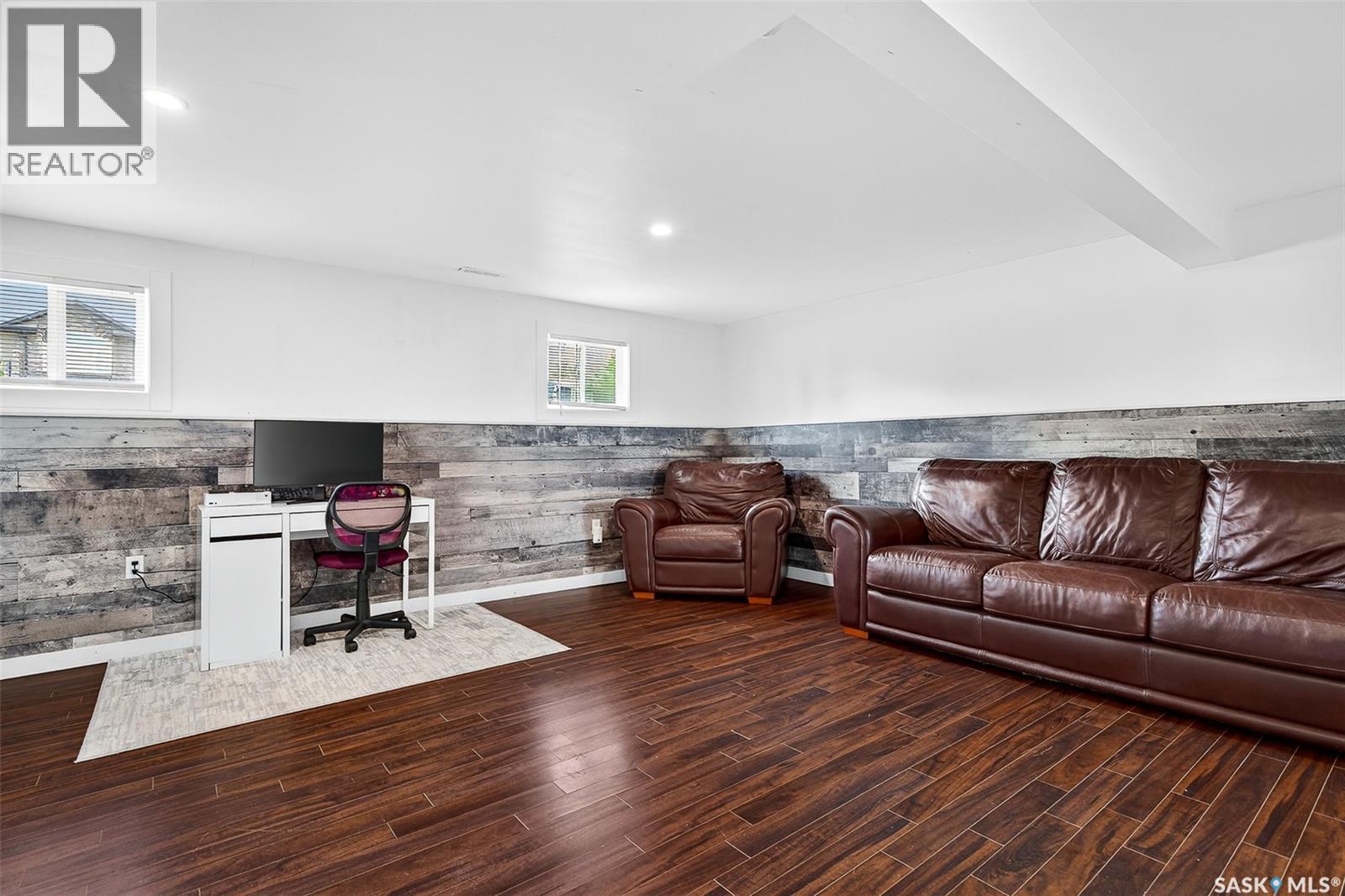 Photo 34 of 1211 Stadacona Street W, Moose Jaw SK