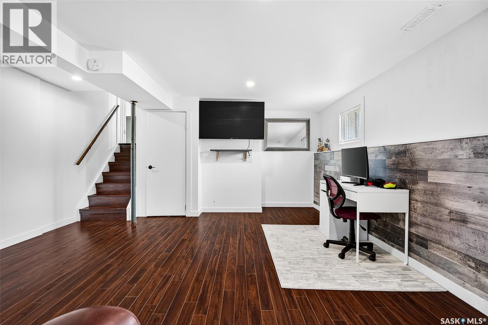 Photo 36 of 1211 Stadacona Street W, Moose Jaw SK