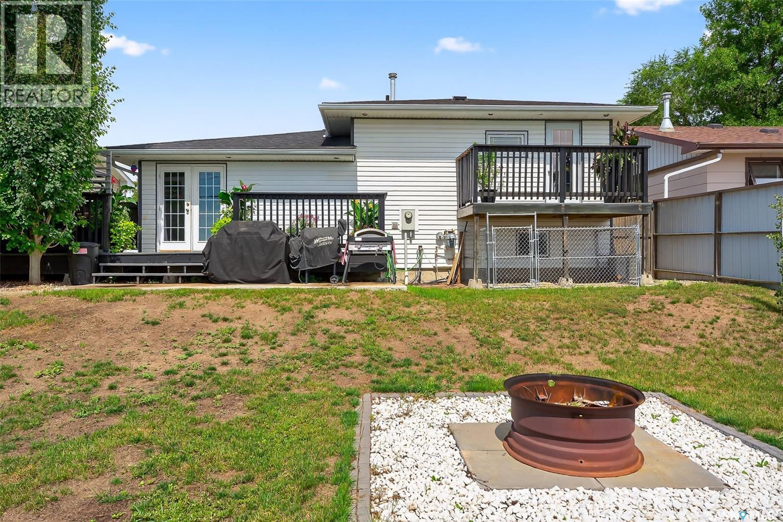 Photo 48 of 1211 Stadacona Street W, Moose Jaw SK