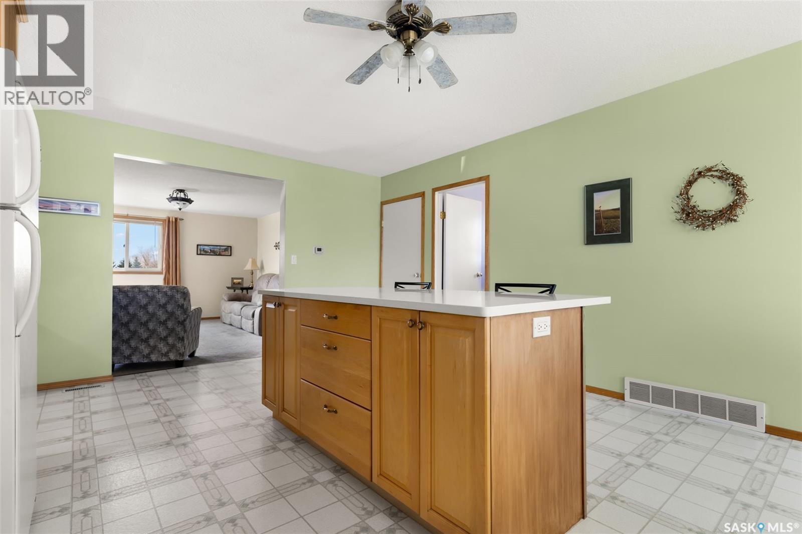 Photo 10 of Bethune Area Mountenay Acreage, Dufferin Rm No 190 SK