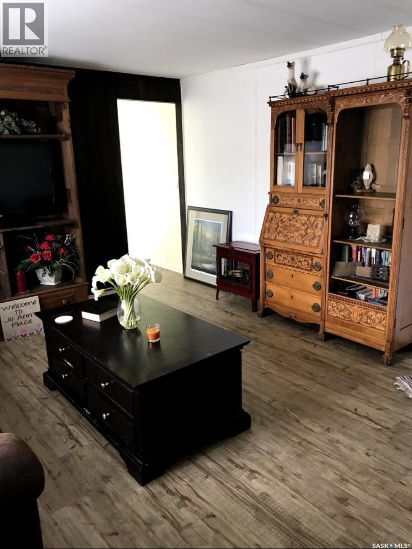 Photo 11 of 11 401 Railway Avenue E, Vanscoy SK