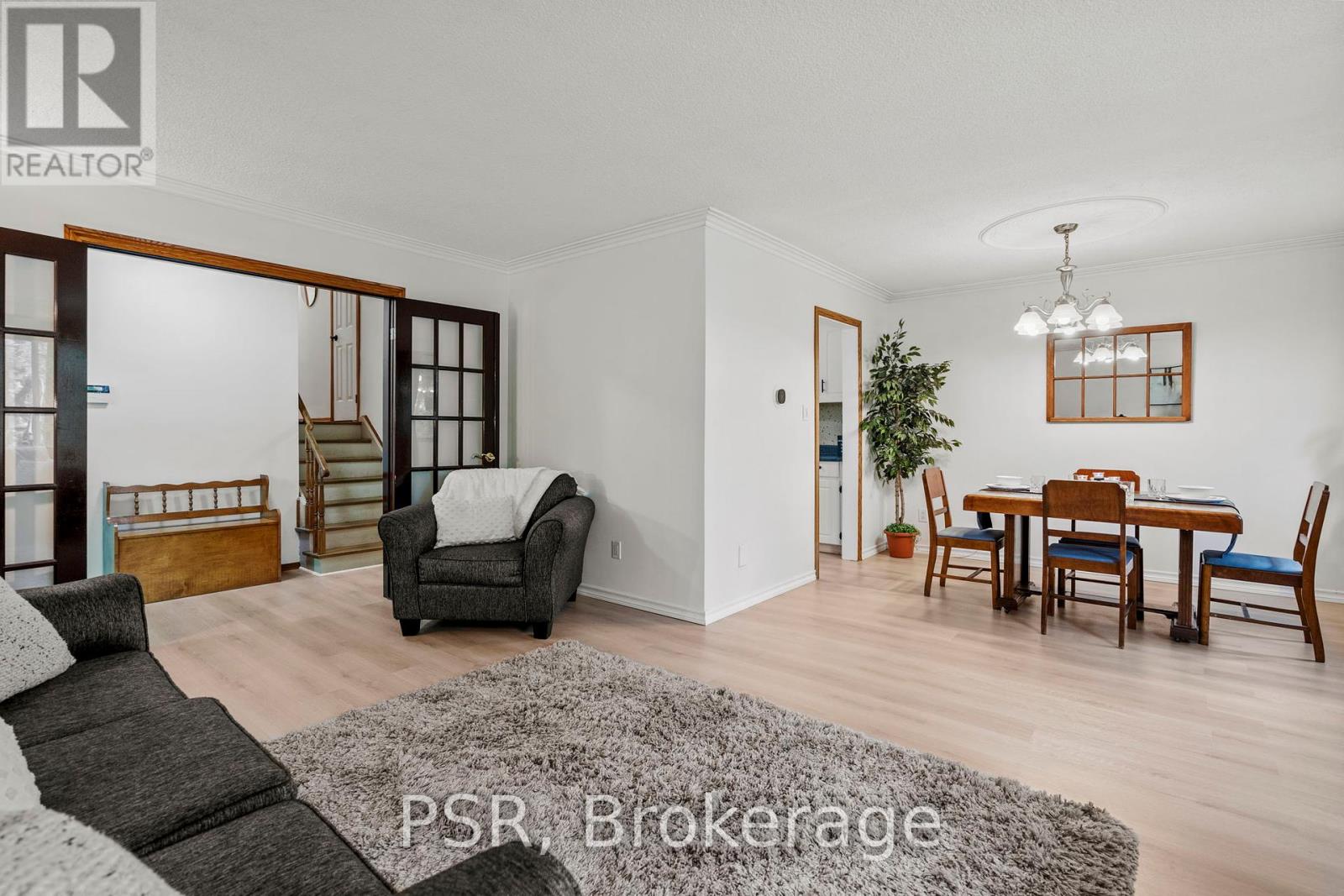 Photo 23 of 42 Scarboro Avenue, Toronto ON