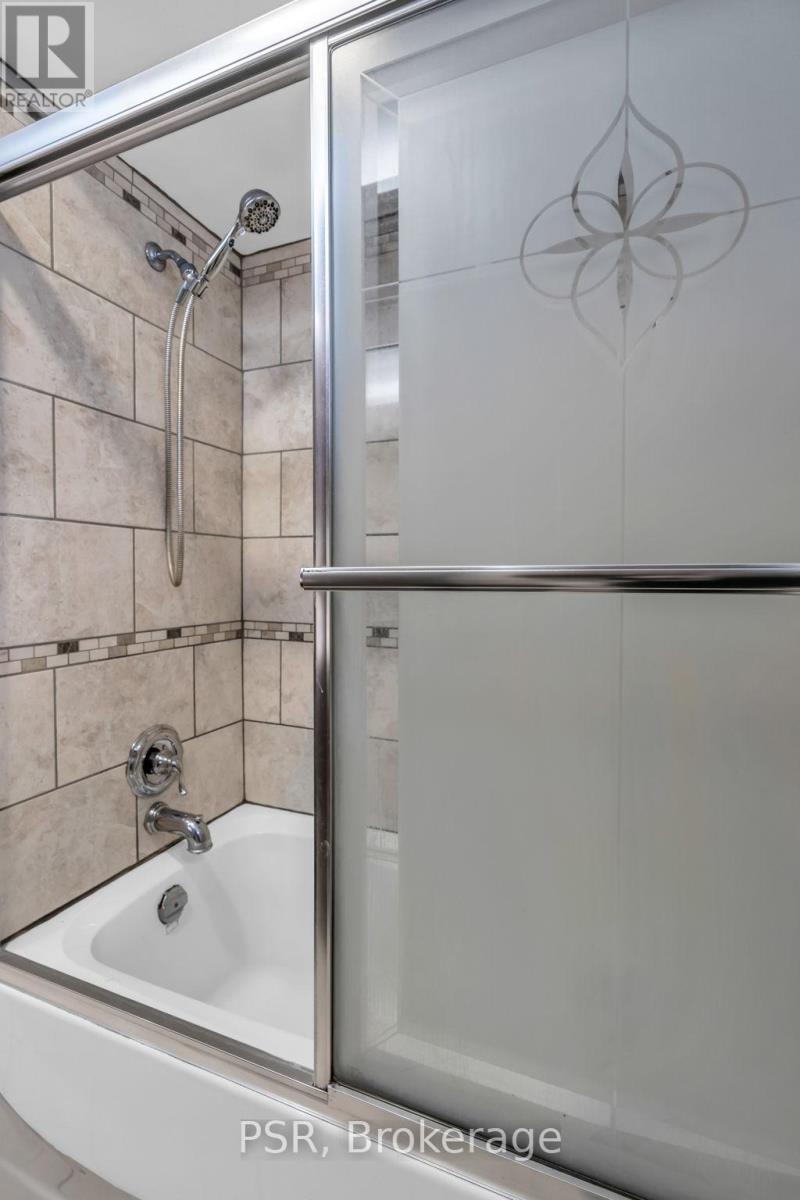Photo 19 of 42 Scarboro Avenue, Toronto ON
