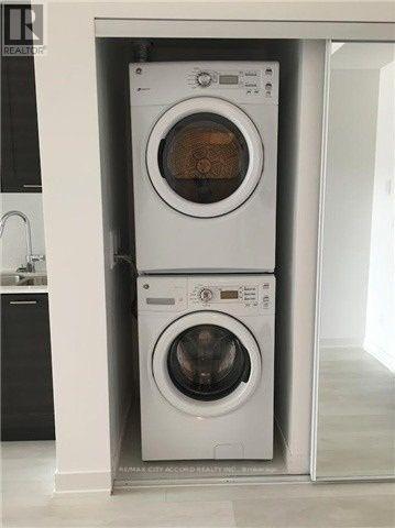 Photo 3 of 903 50 Bruyeres Mews, Toronto ON