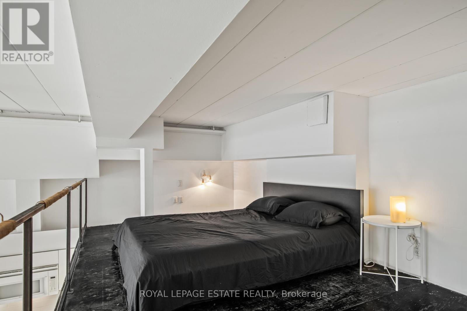 Photo 9 of 301 160 Baldwin Street, Toronto ON