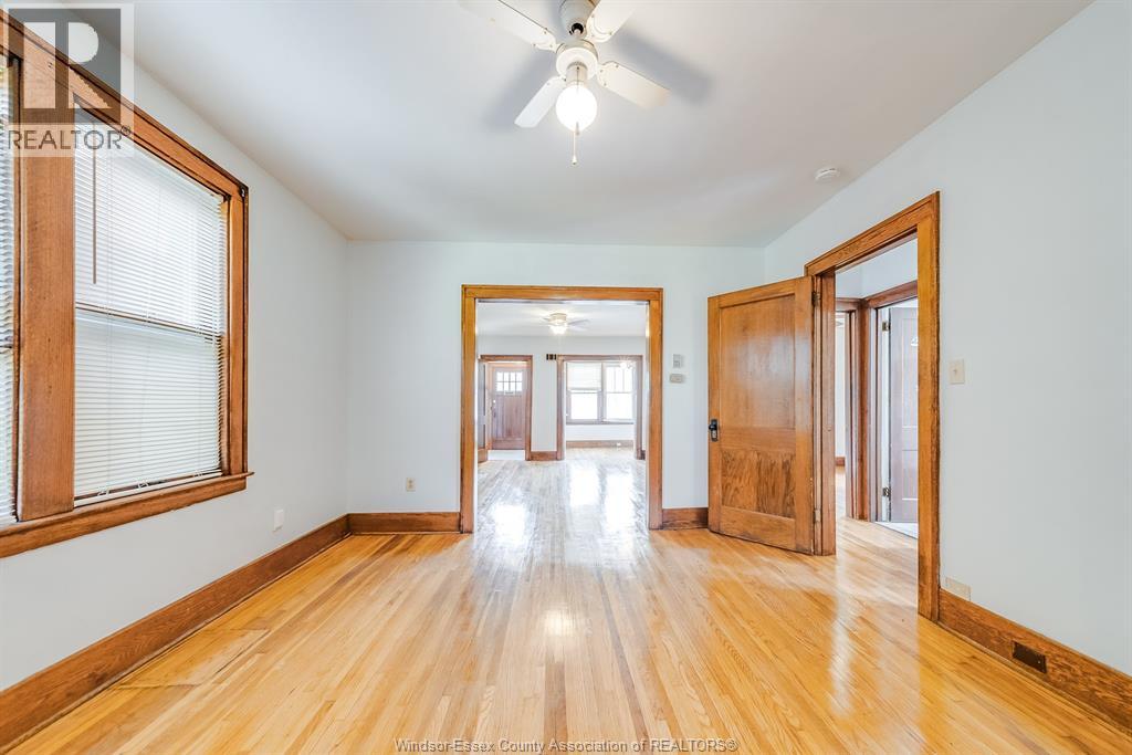 Photo 5 of 446 48 Newbury Street, Windsor ON