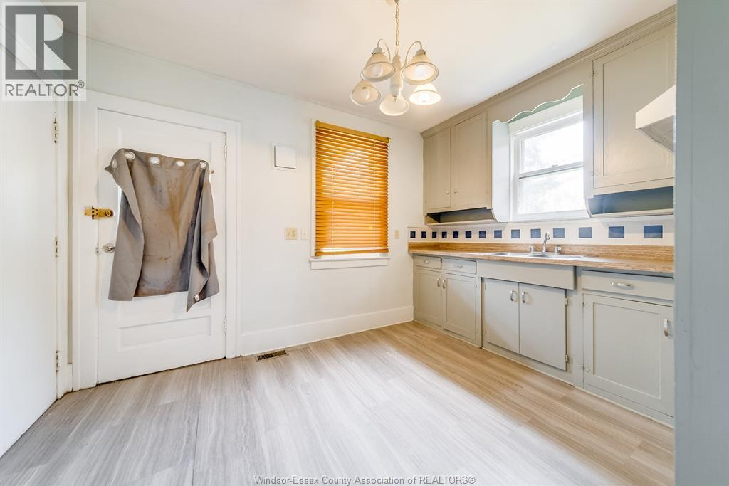 Photo 37 of 446 48 Newbury Street, Windsor ON