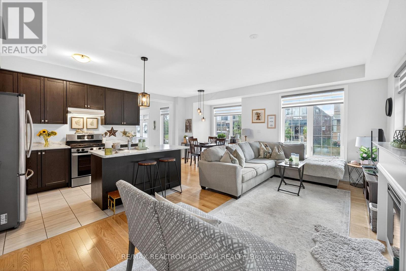 Photo 12 of 1153 Enchanted Crescent, Pickering ON