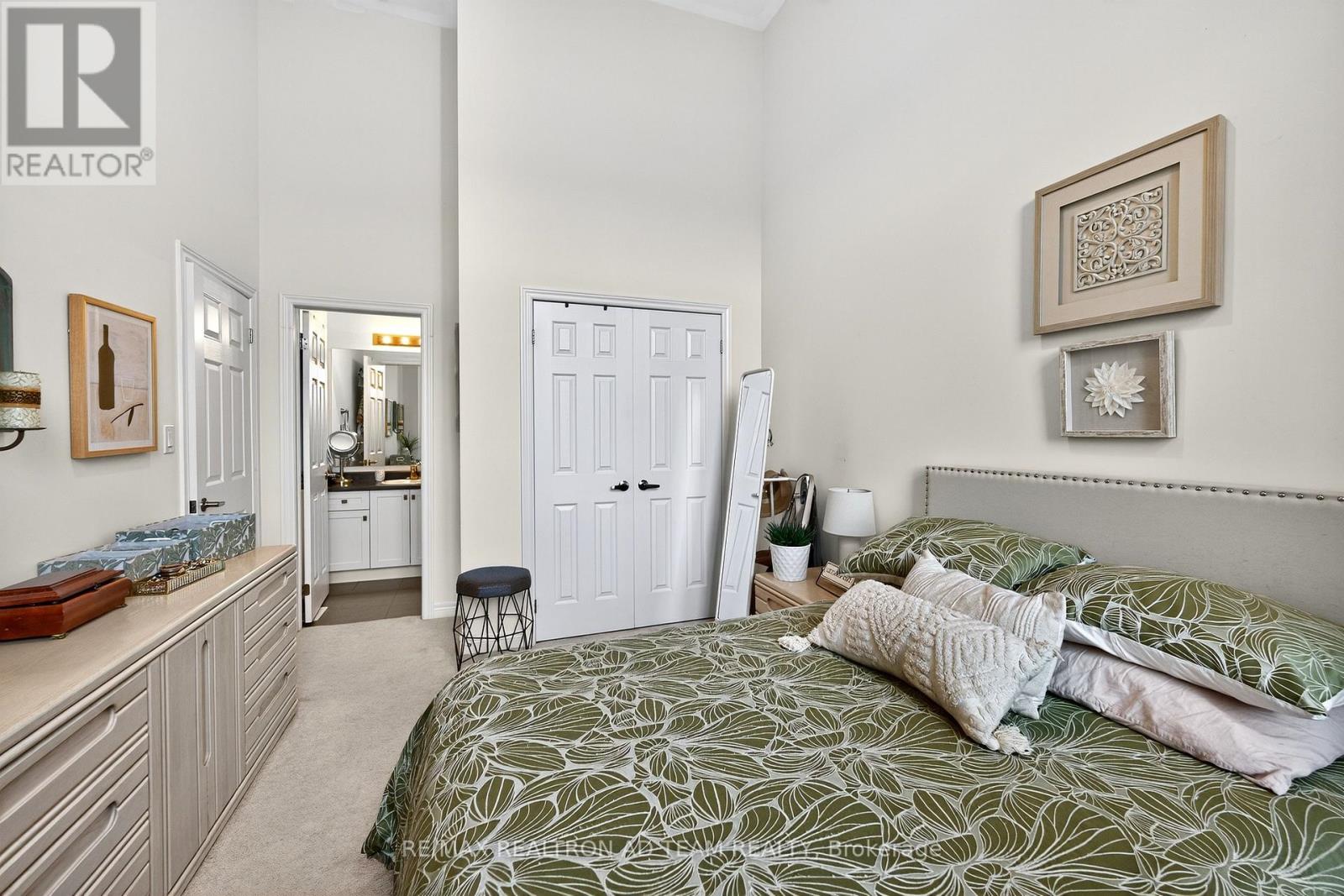 Photo 10 of 1153 Enchanted Crescent, Pickering ON