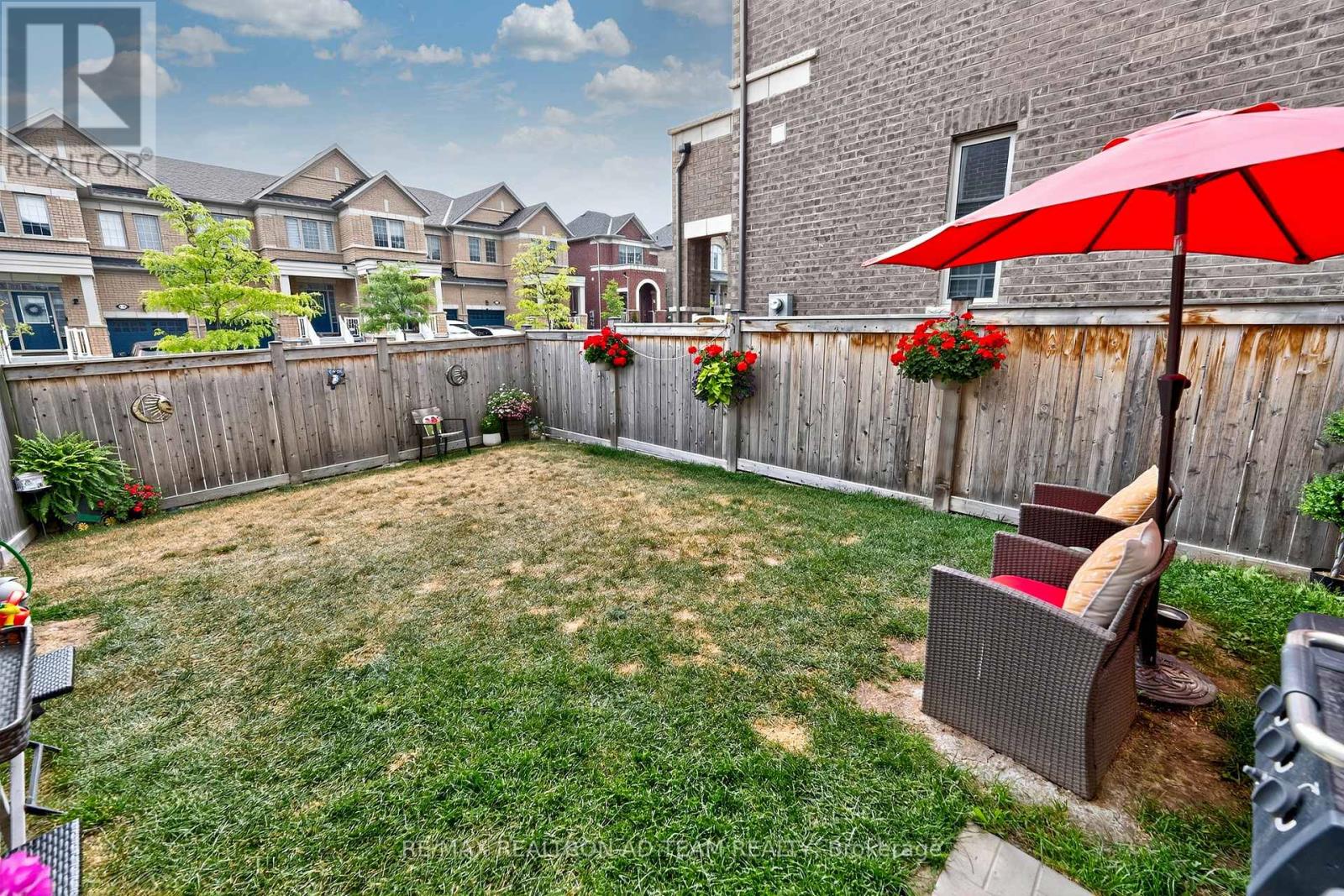 Photo 24 of 1153 Enchanted Crescent, Pickering ON