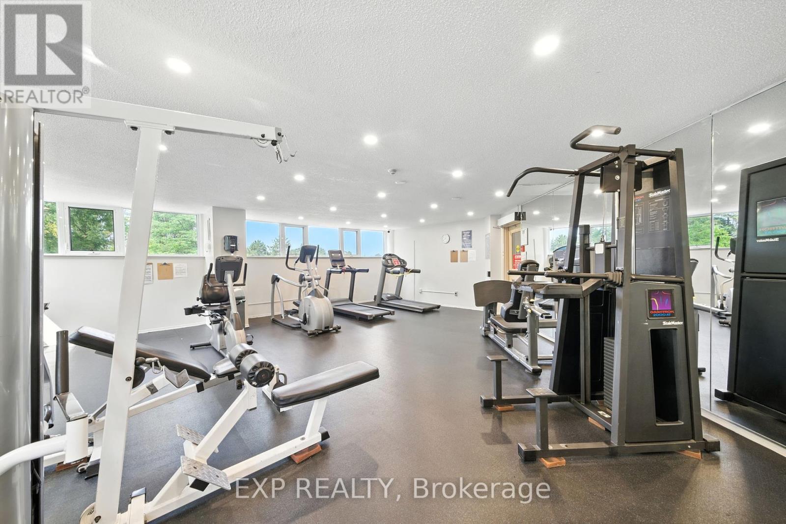 Photo 4 of 1014 10 Dean Park Road, Toronto ON