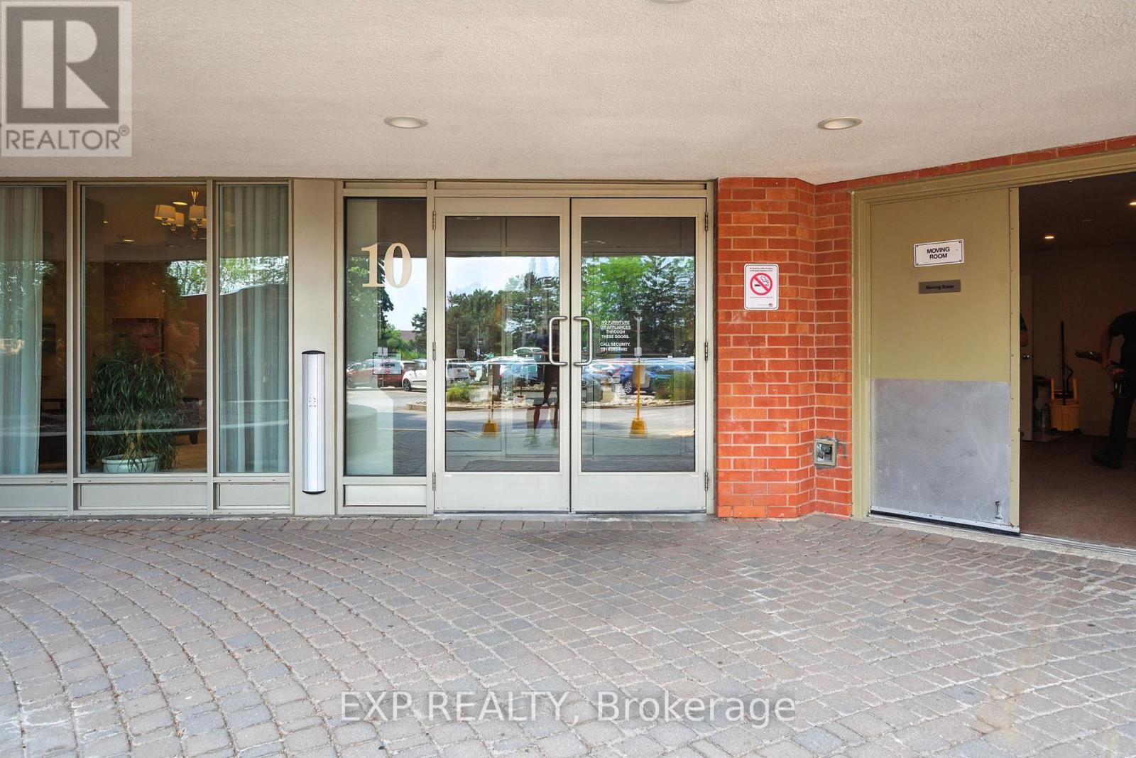 Photo 29 of 1014 10 Dean Park Road, Toronto ON