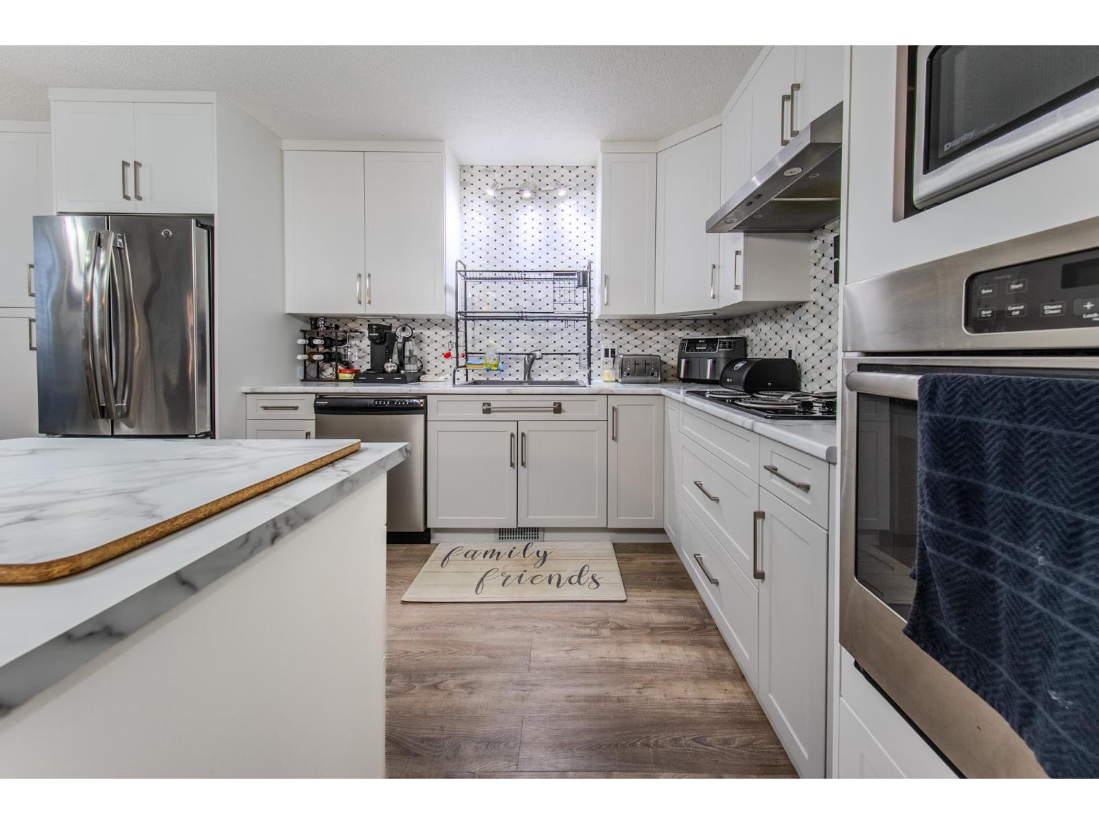 Photo 5 of 45440 Wellington Avenue Chilliwack Proper West, Chilliwack BC