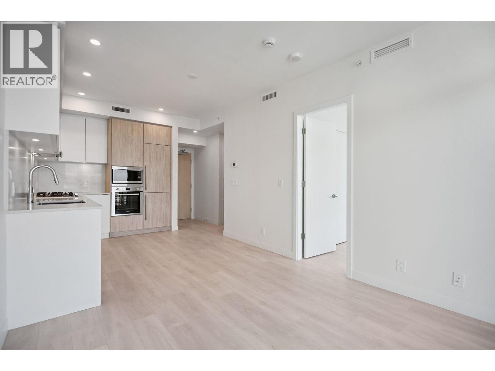 Photo 7 of 3405 537 Cottonwood Avenue, Coquitlam BC