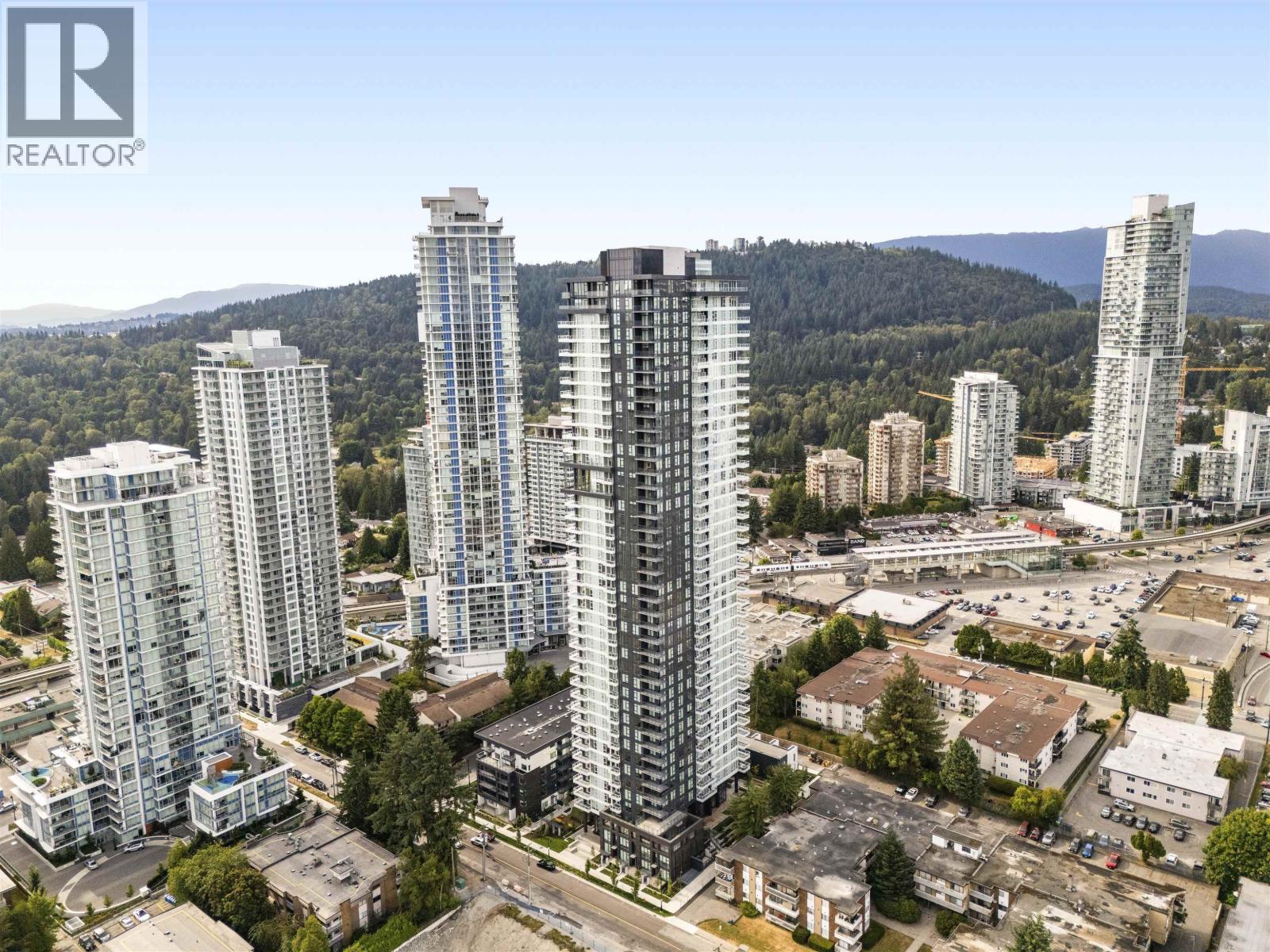 Photo 4 of 3405 537 Cottonwood Avenue, Coquitlam BC