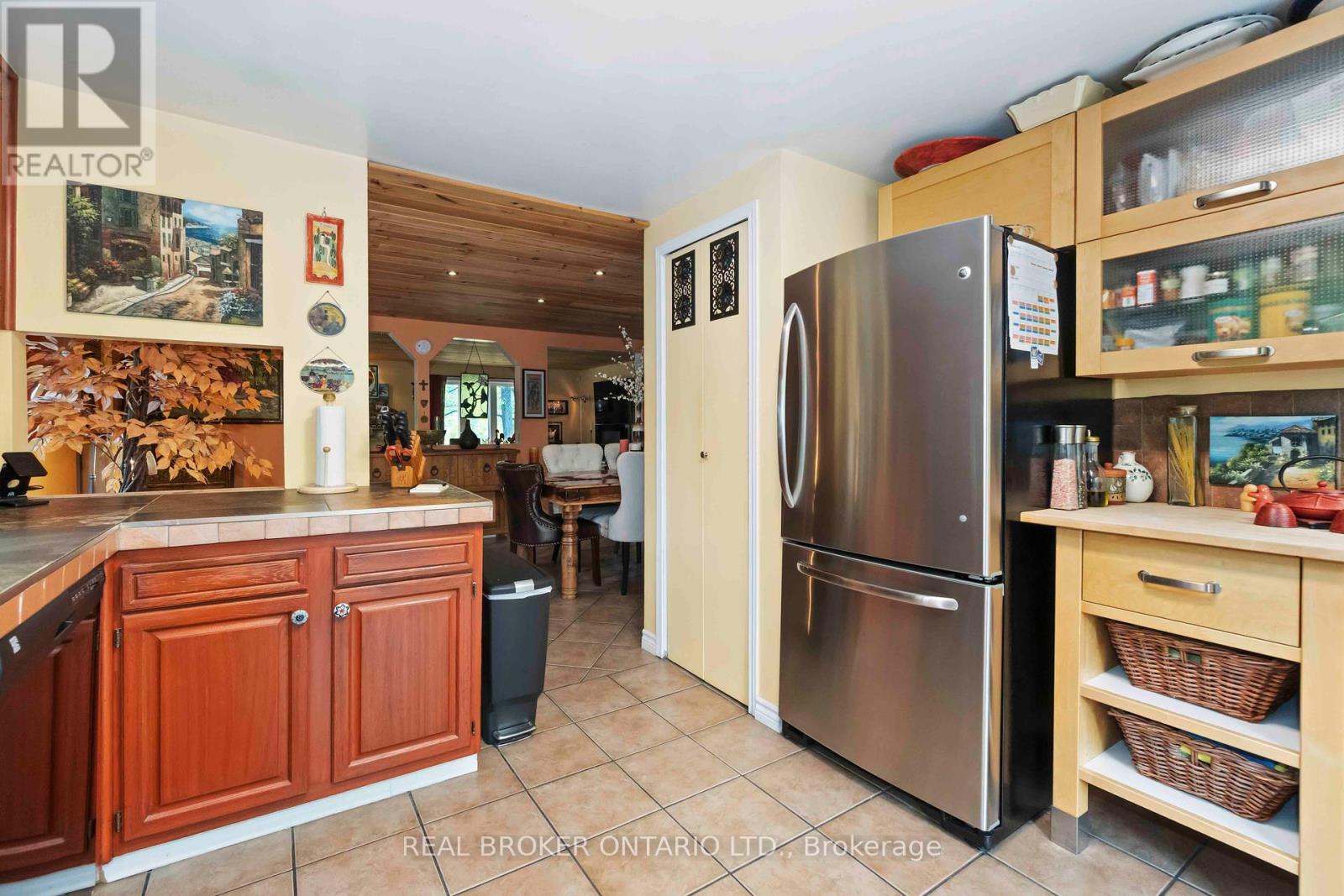Photo 20 of 190 Woods Road, Ottawa ON