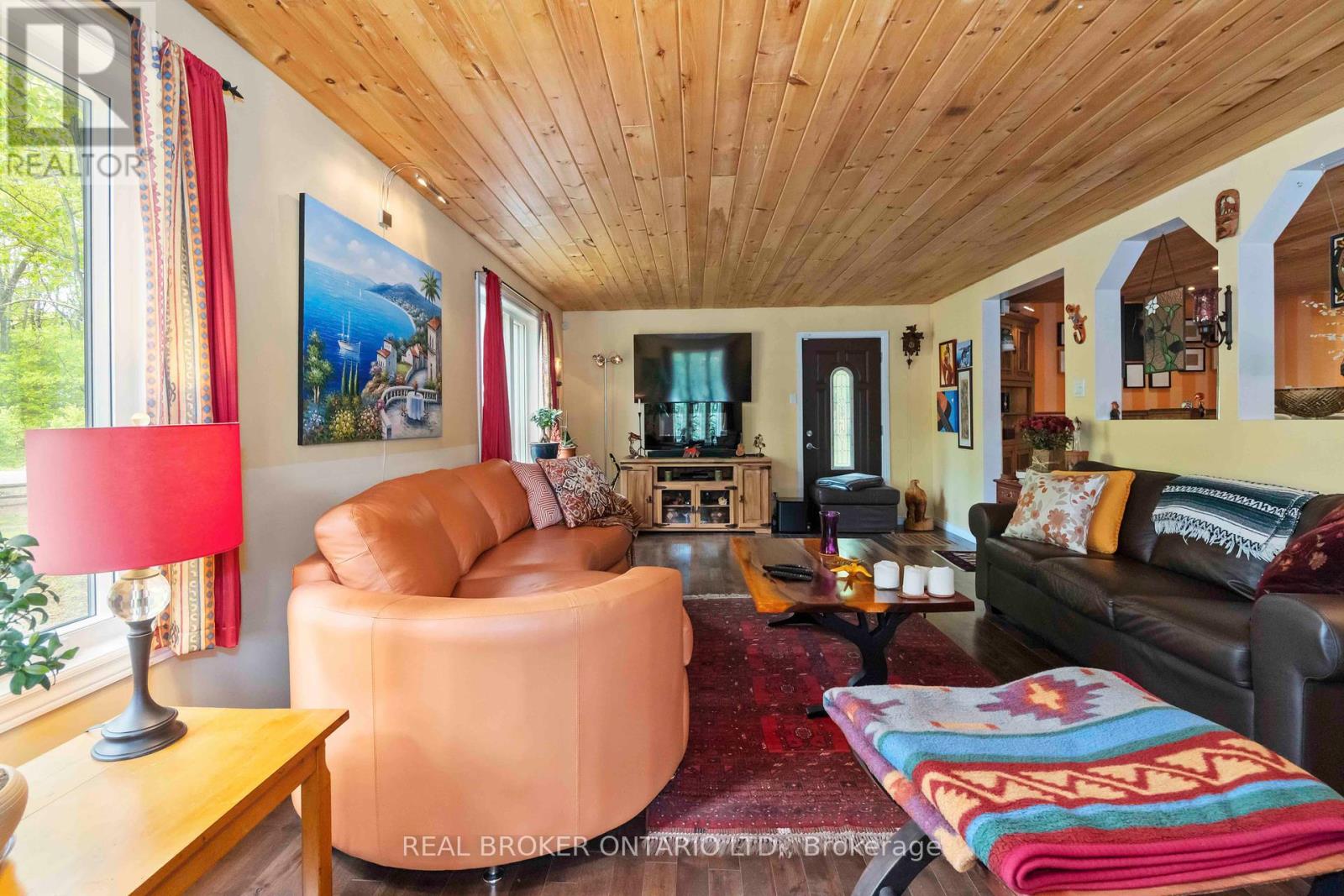 Photo 8 of 190 Woods Road, Ottawa ON