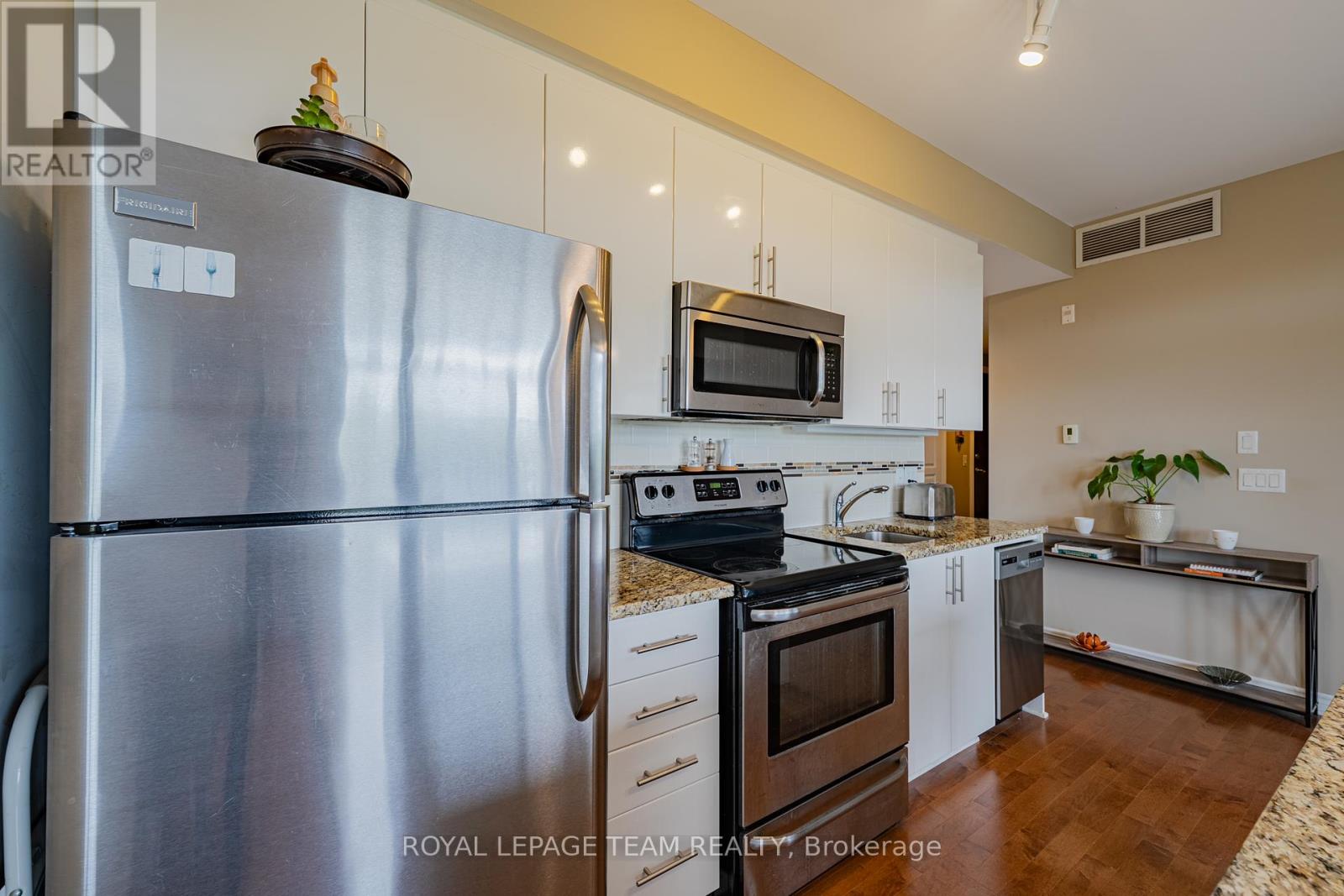 Photo 23 of 304 805 Beauparc Private, Ottawa ON