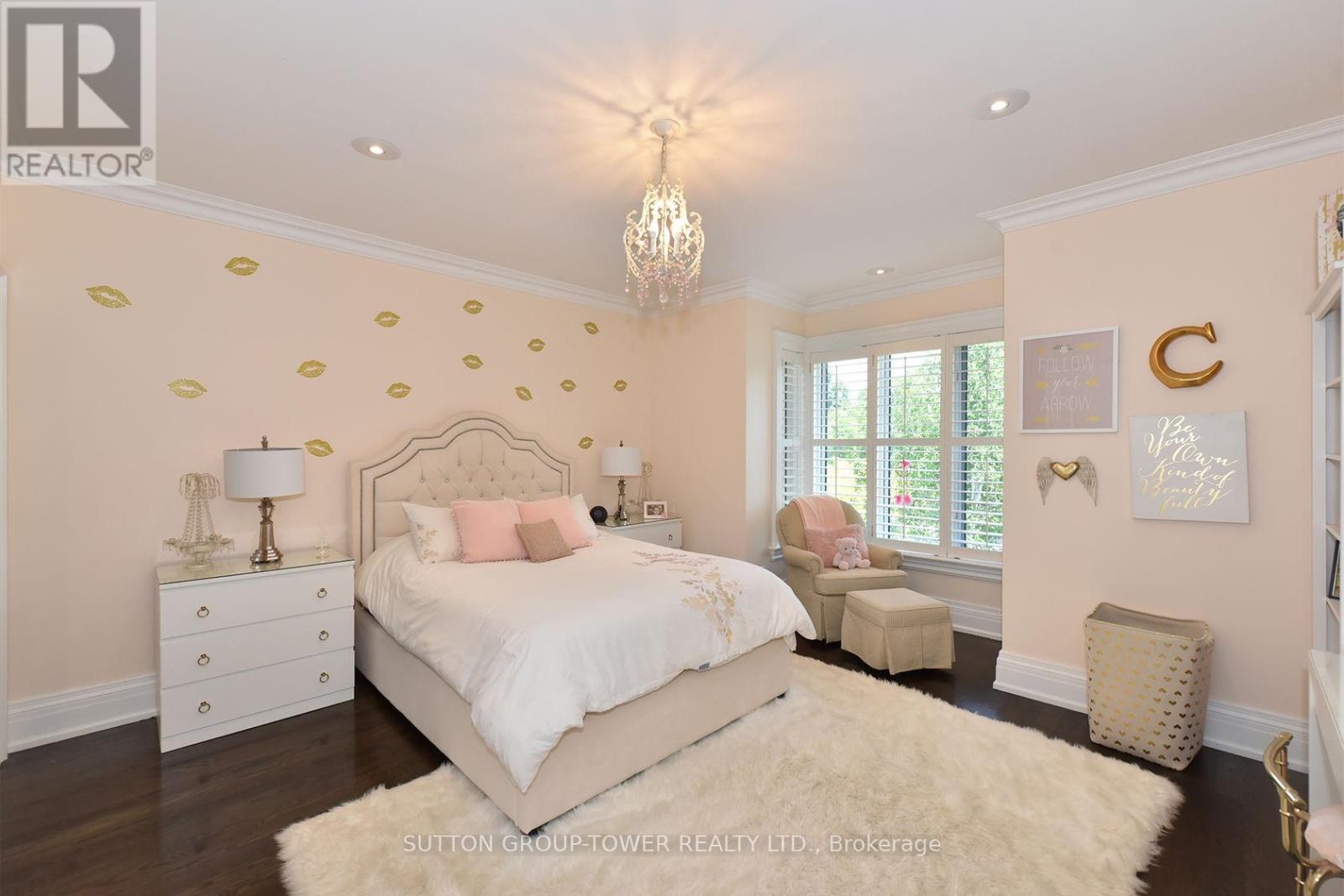 Photo 17 of 71 Delia Place, Vaughan ON