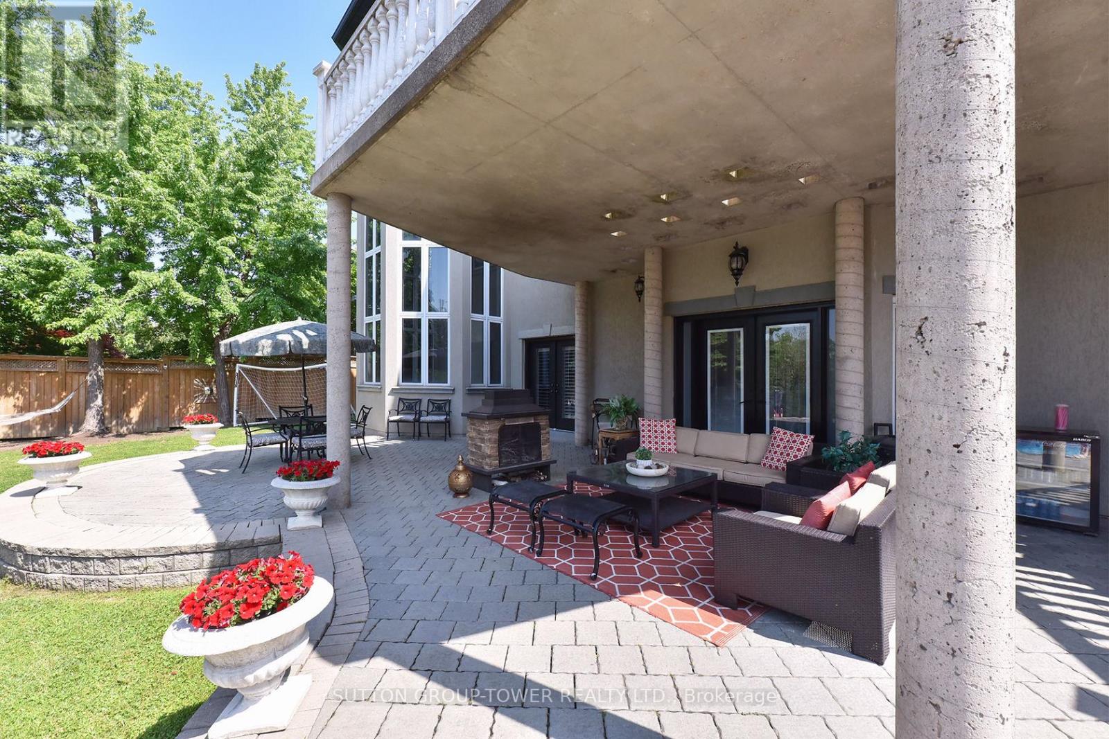 Photo 33 of 71 Delia Place, Vaughan ON