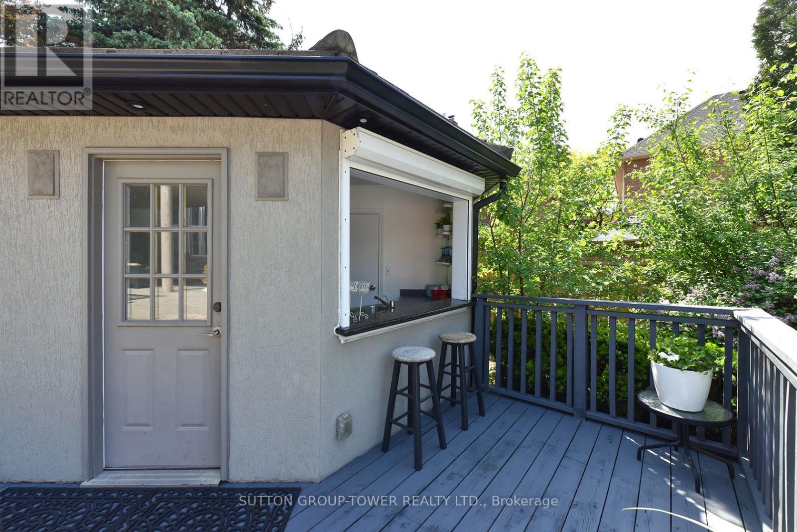 Photo 36 of 71 Delia Place, Vaughan ON