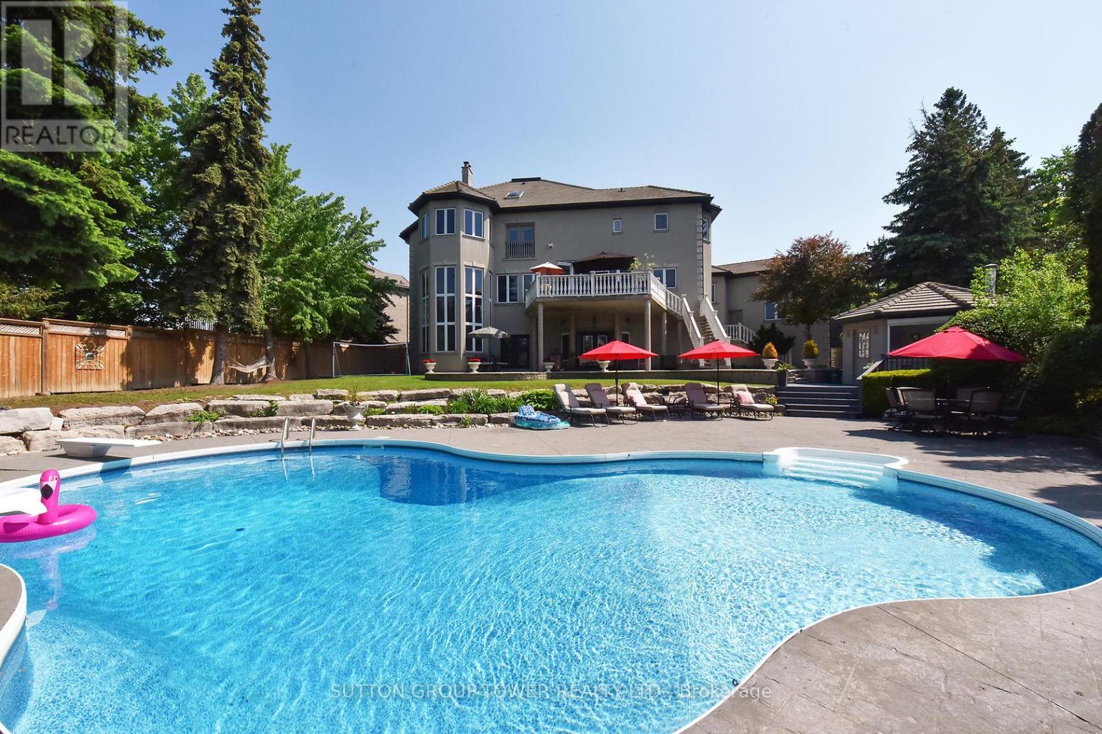 Photo 38 of 71 Delia Place, Vaughan ON