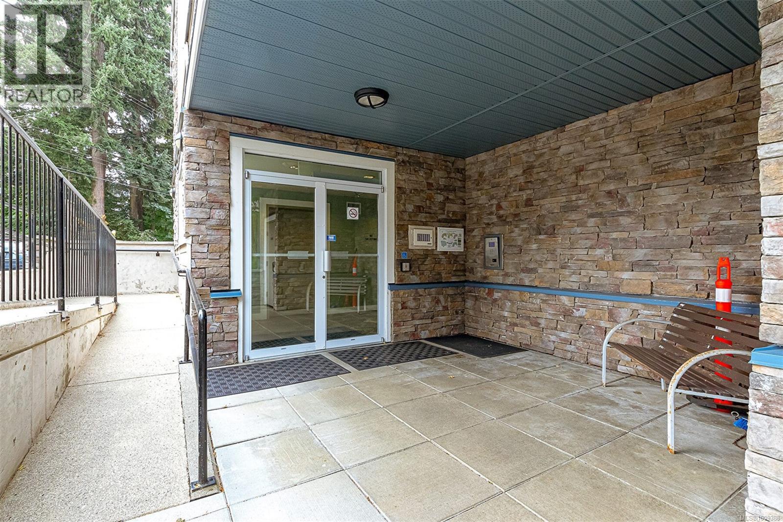 #309 608 FAIRWAY AVE - 3