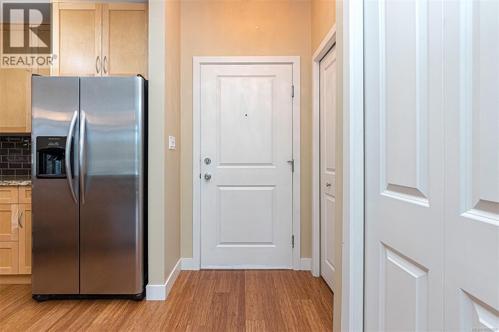 #309 608 FAIRWAY AVE - 5