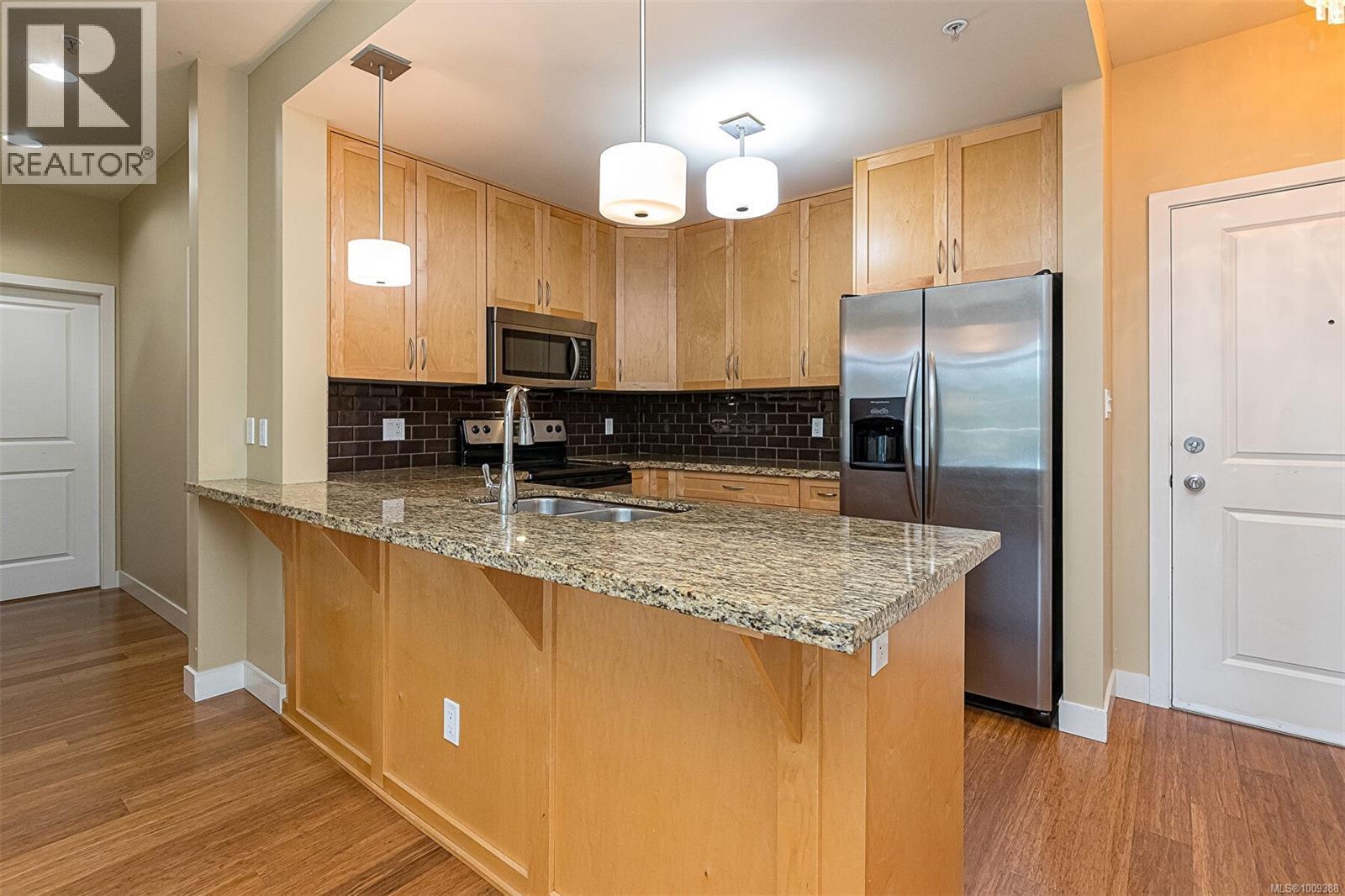#309 608 FAIRWAY AVE - 9