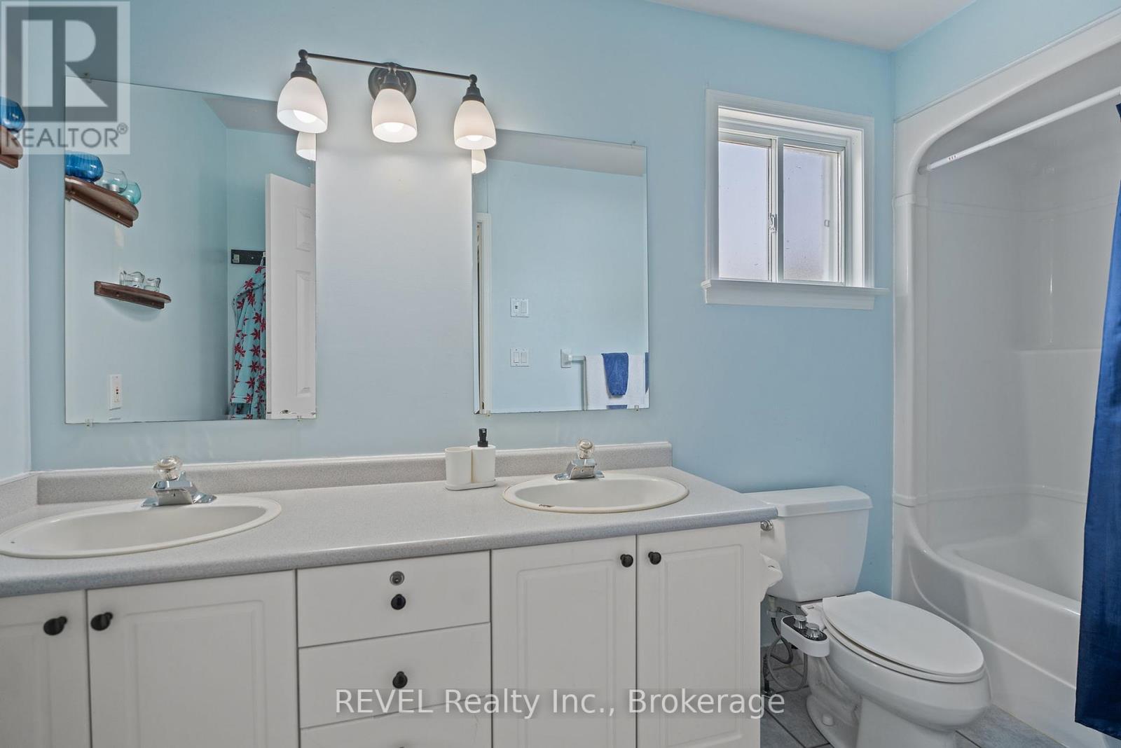 Photo 22 of 566 Albany Street, Fort Erie ON