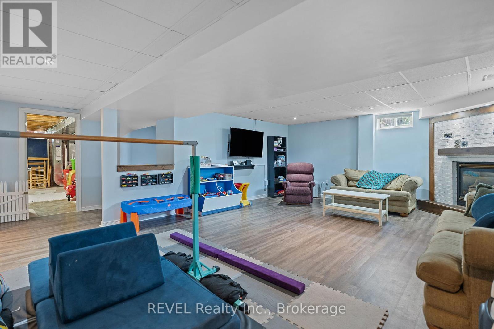 Photo 23 of 566 Albany Street, Fort Erie ON