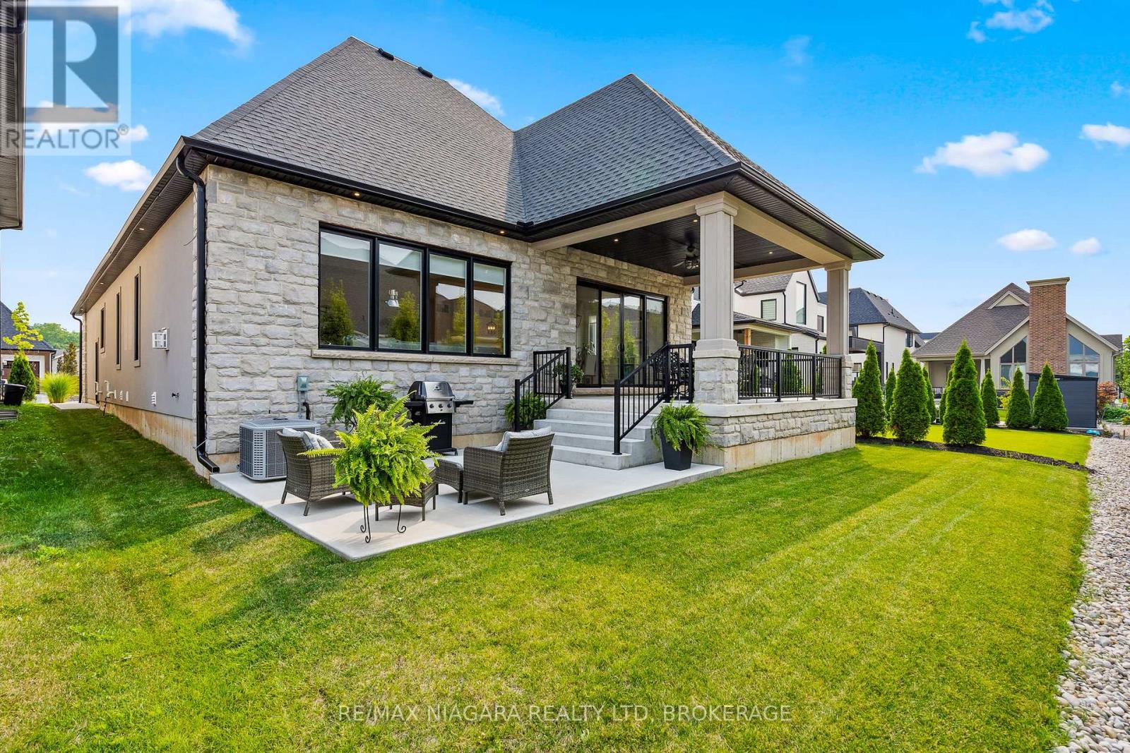 Photo 35 of 107 Millpond Road, Niagaraonthelake ON