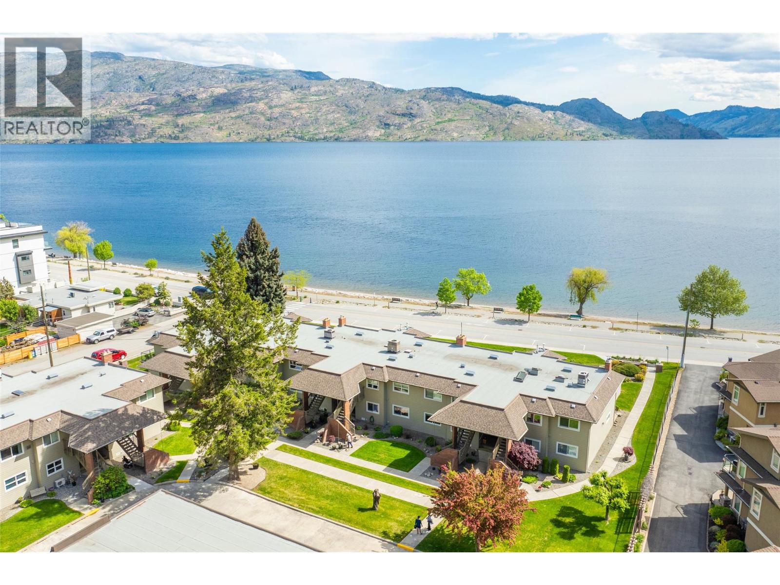 104 4340A Beach Avenue Avenue, Peachland