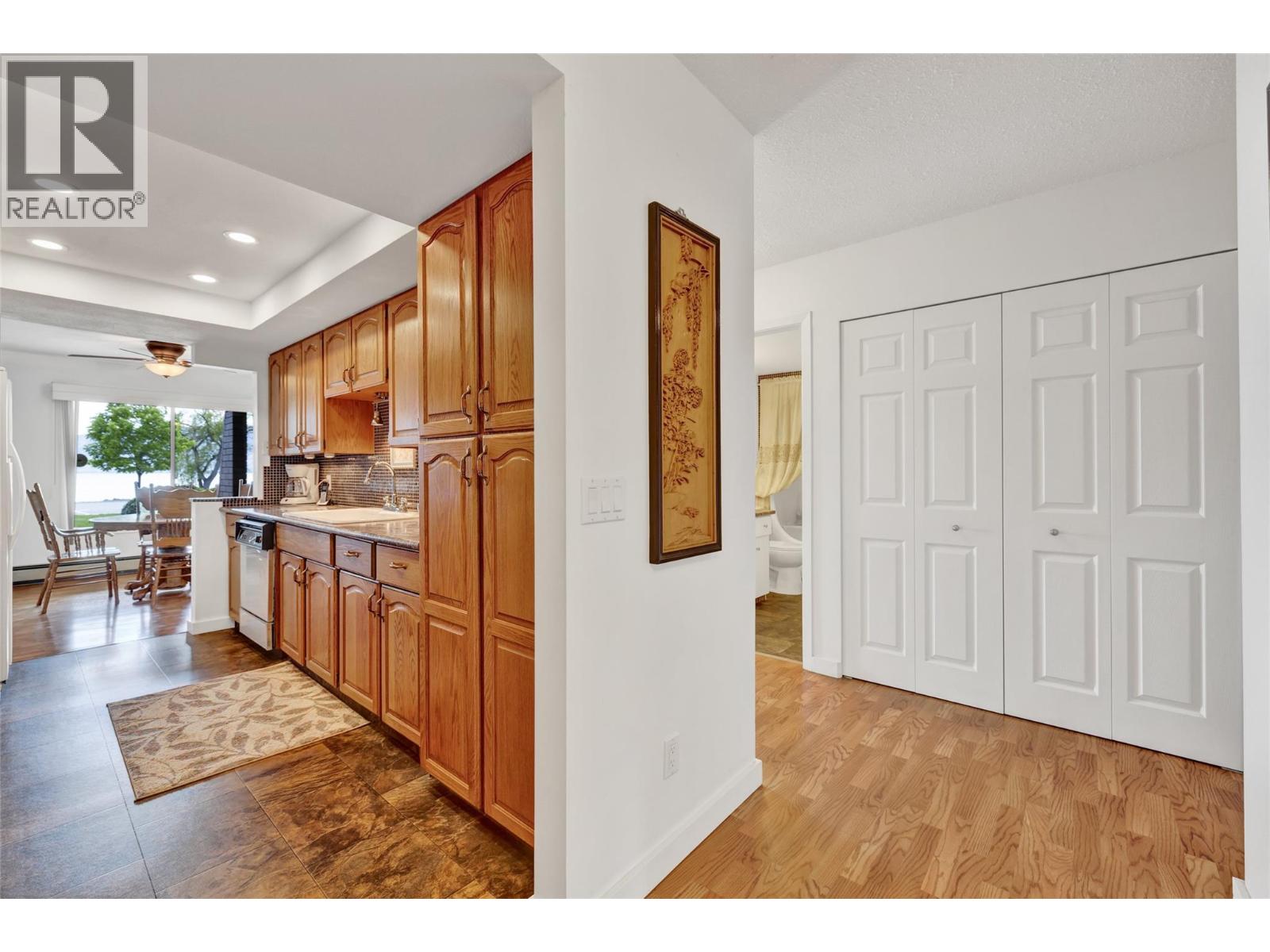 104 4340A Beach Avenue, Peachland