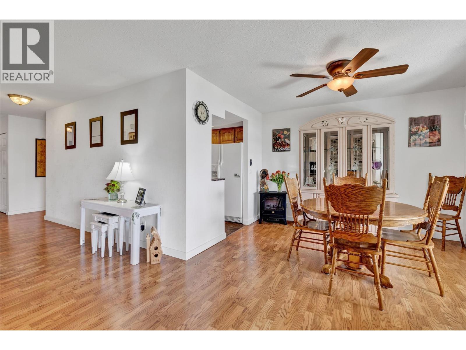 104 4340A Beach Avenue, Peachland