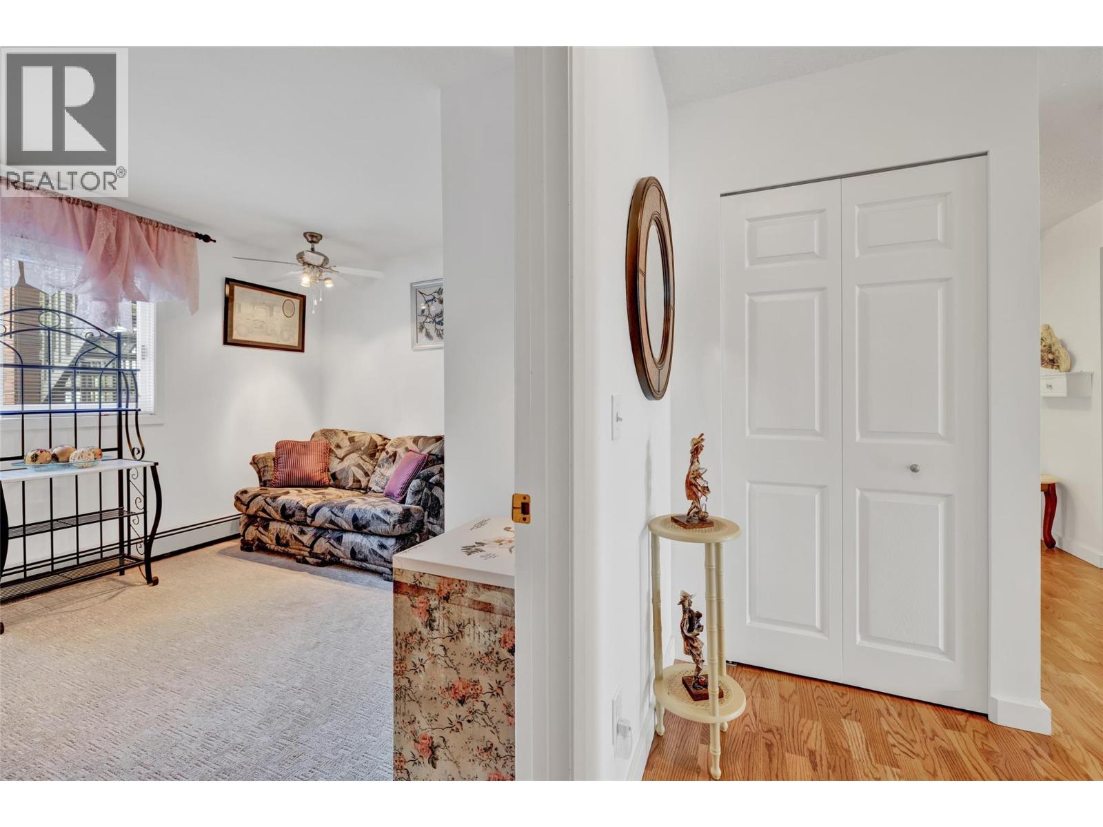 104 4340A Beach Avenue, Peachland