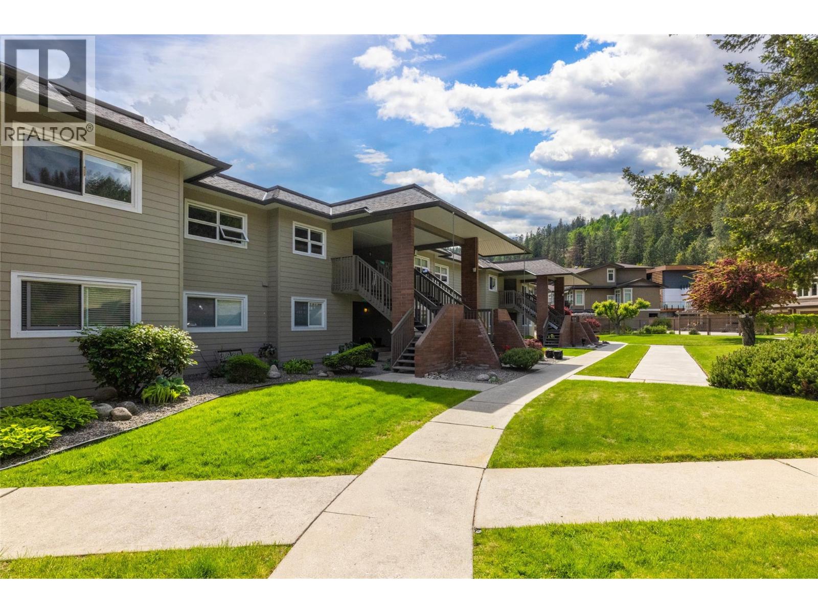 104 4340A Beach Avenue, Peachland