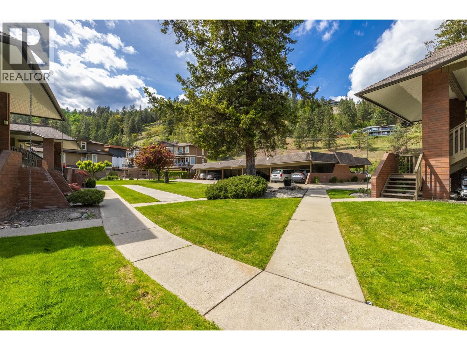 104 4340A Beach Avenue, Peachland