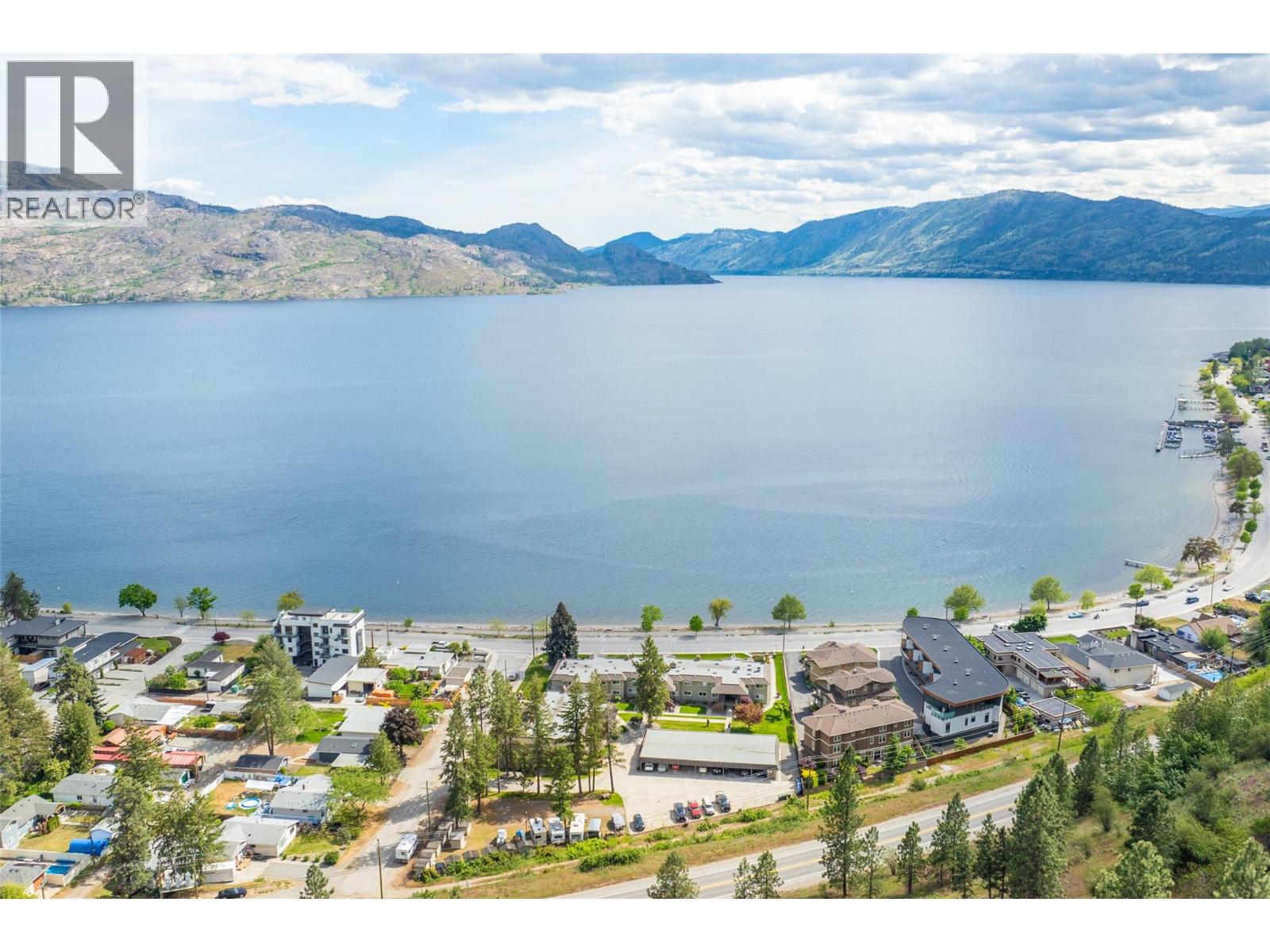 104 4340A Beach Avenue, Peachland