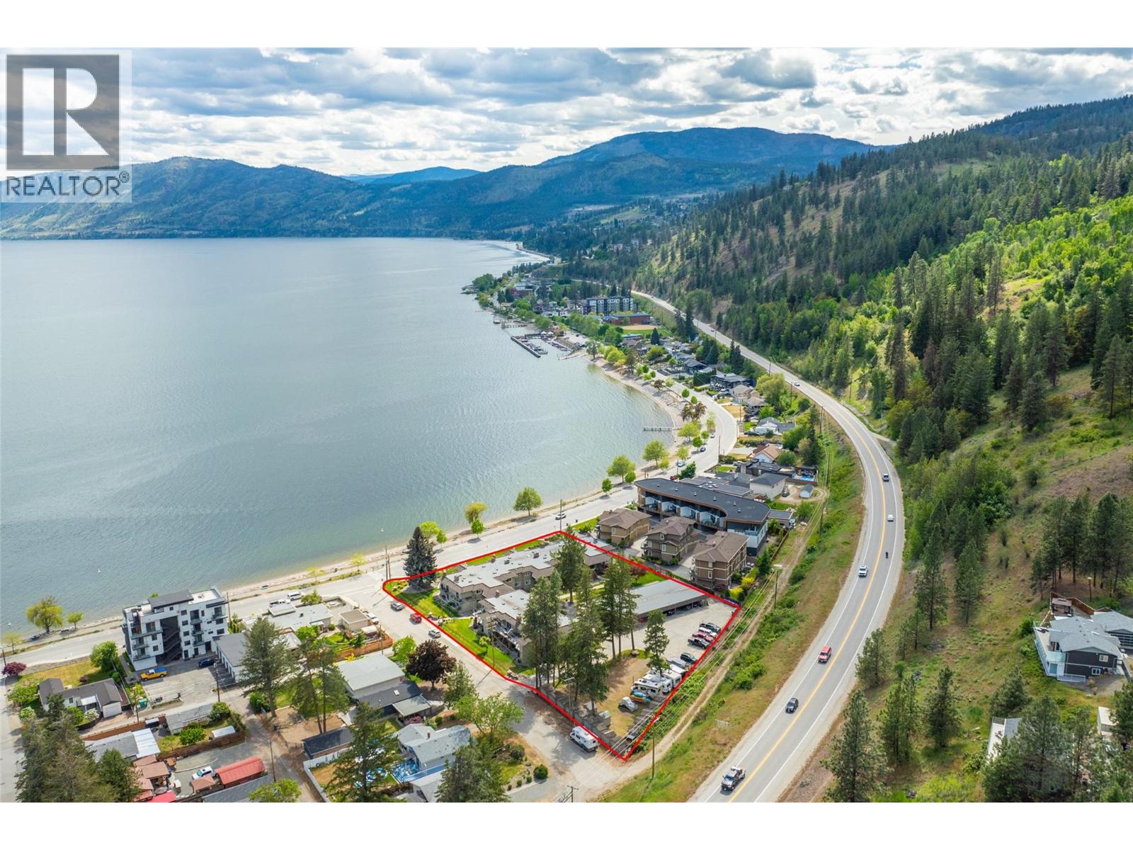 104 4340A Beach Avenue, Peachland