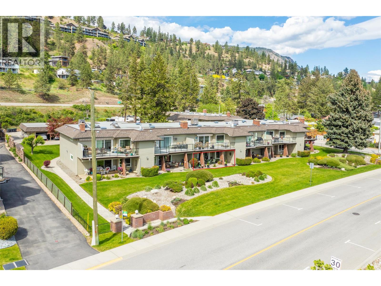 104 4340A Beach Avenue, Peachland