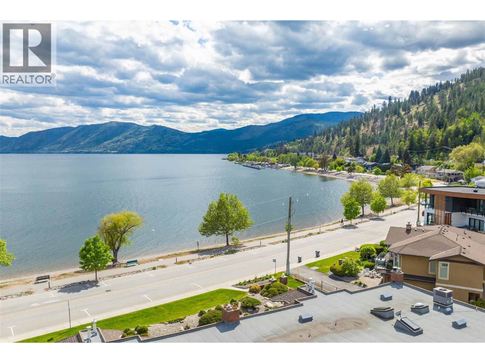 104 4340A Beach Avenue, Peachland