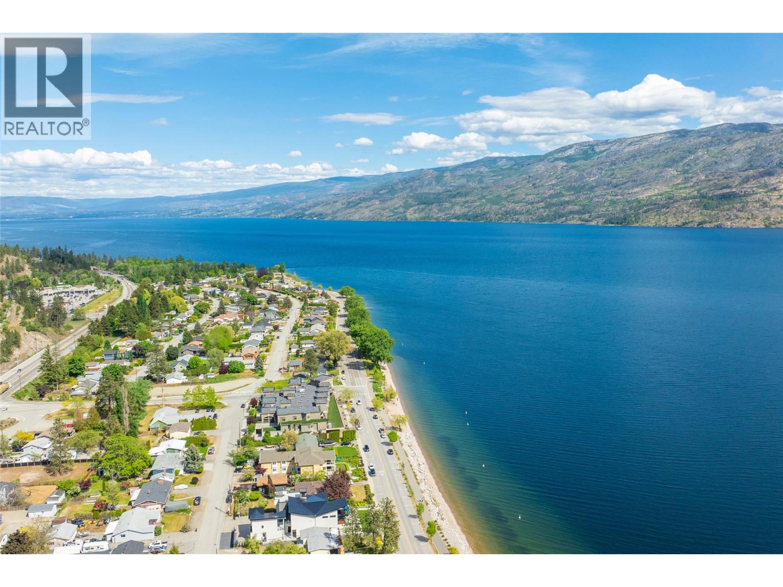 104 4340A Beach Avenue, Peachland