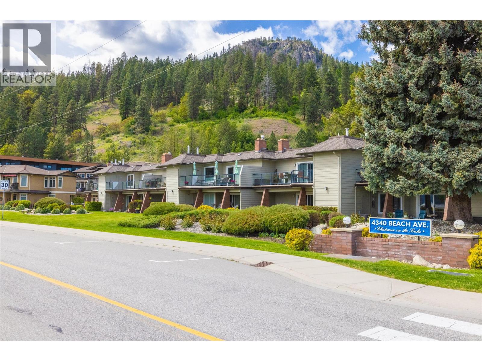 104 4340A Beach Avenue, Peachland