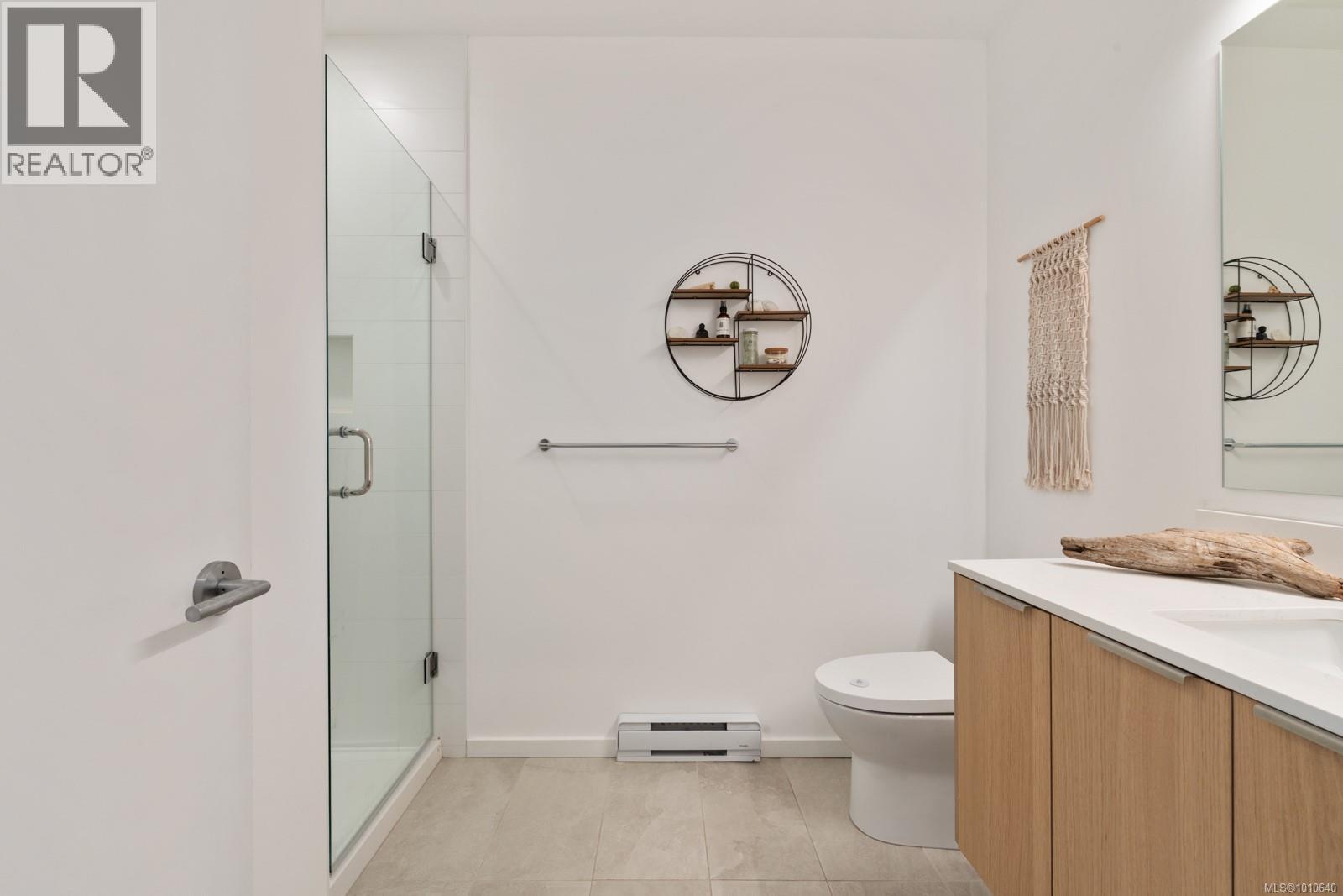 Photo 18 of 103 1720 Fairfield Rd, Victoria BC